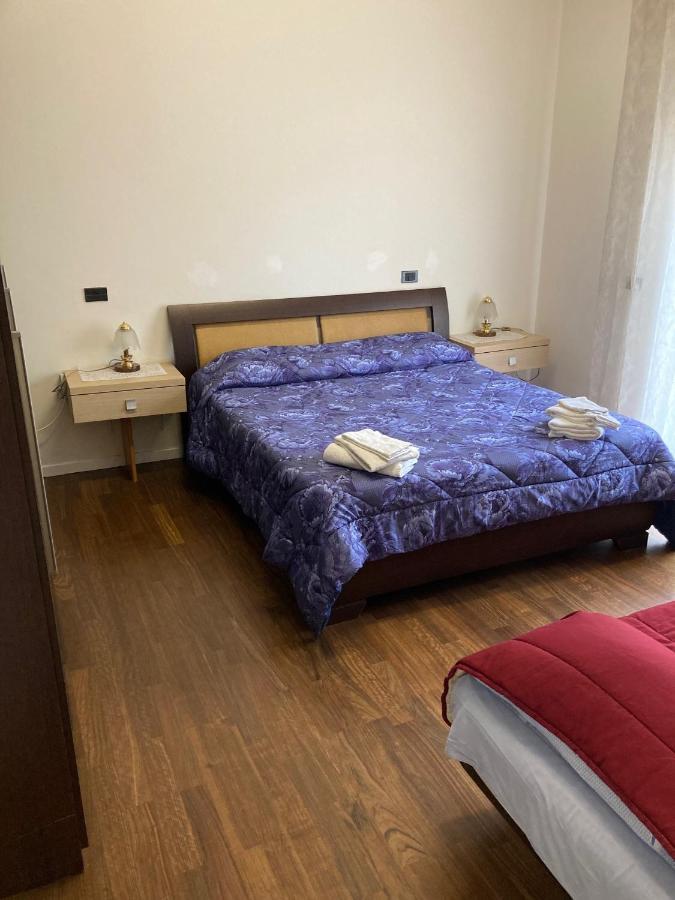 Benedettine Lägenhet Verona Exteriör bild